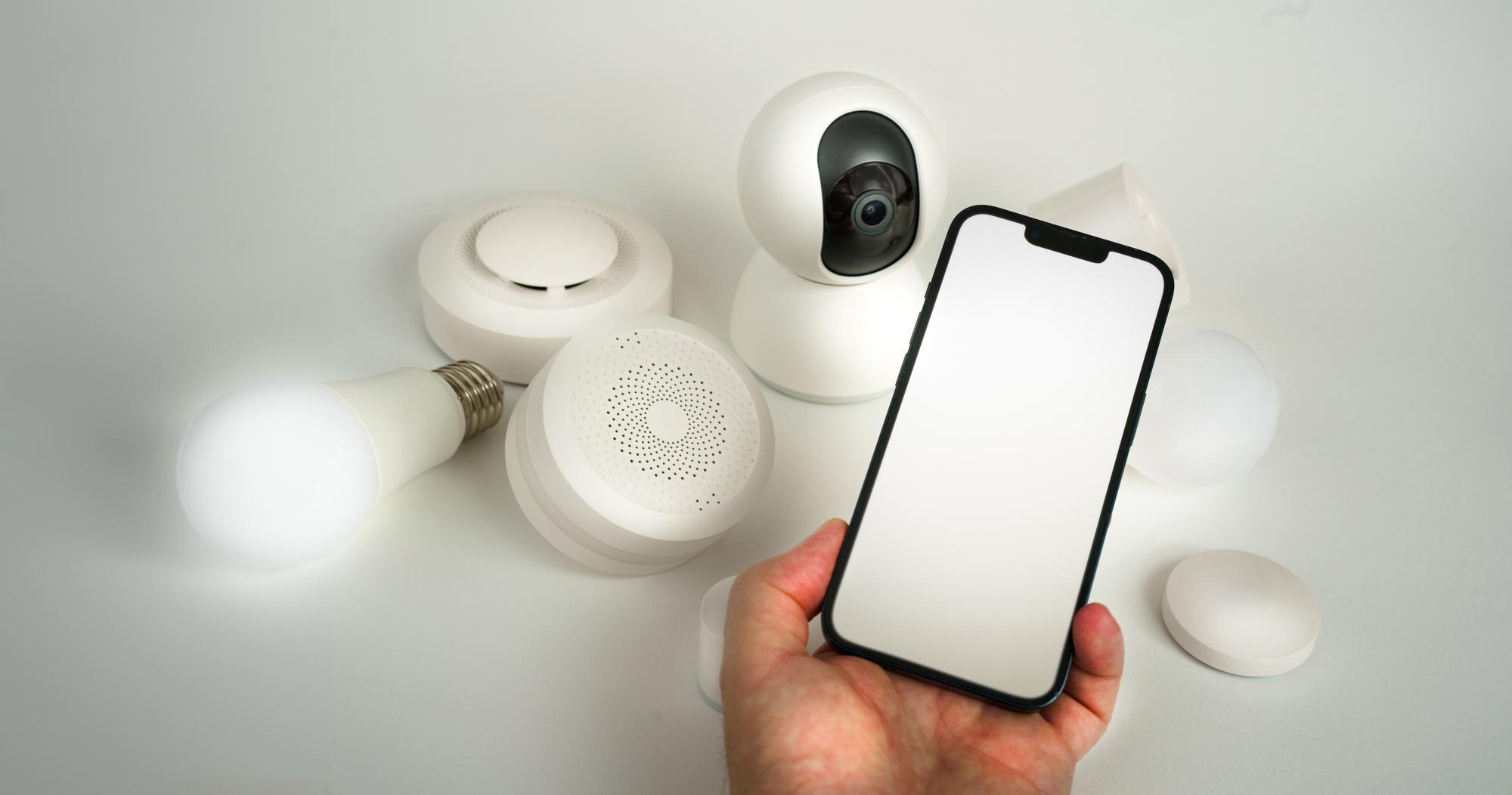 Modelagem de tela branca de smartphone Dispositivos domésticos inteligentes Automação Sistema de sensor de alto-falante de porta de base