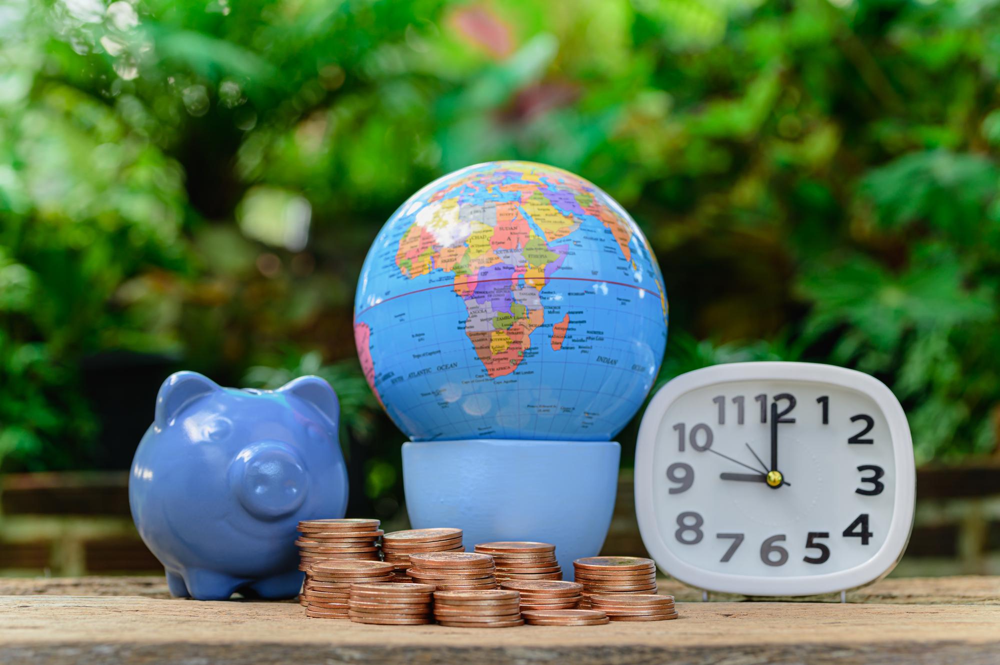 Economize dinheiro, invista ações, aumente sua renda.