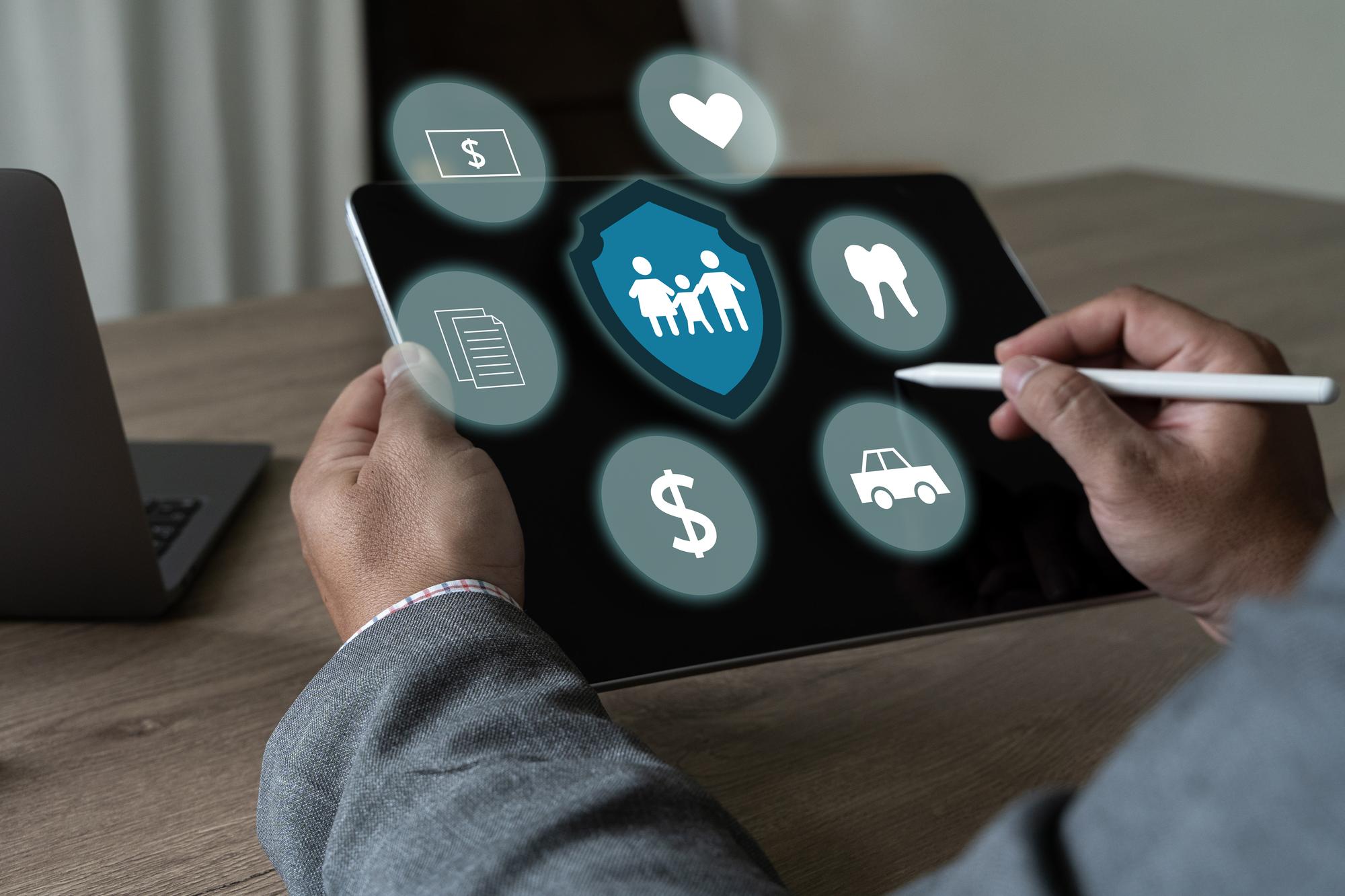Seguro de empresário, incluindo seguro de saúde familiar, seguro imobiliário, seguro de automóvel e seguro de vida familiar de proteção financeira