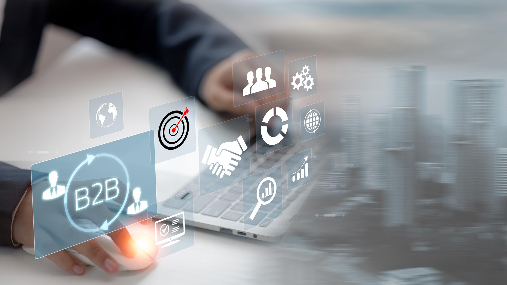 Conceito de estratégia de negócios B2B Empresário trabalhando com B2B virtual em laptop conceituando metas de estratégia de parceria em serviços de negócios para negócios E-commerce Empresa de Marketing B2B