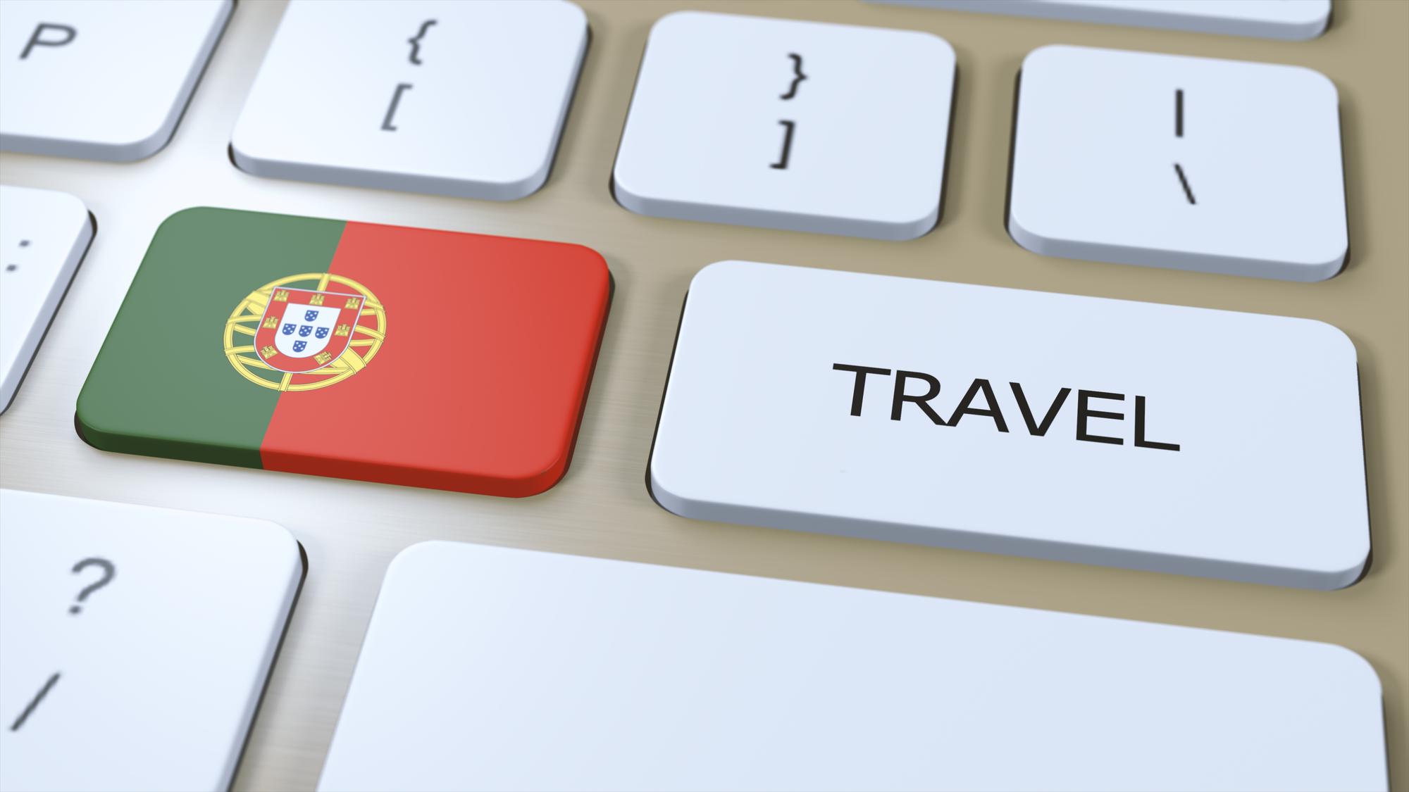 Bandeira Nacional de Portugal e Texto Viagem no Botão Viagem ao País Ilustração 3D